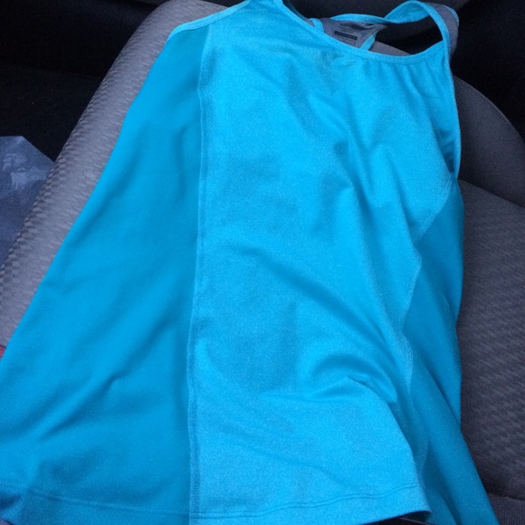 Nike work out top!!
