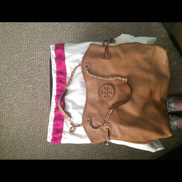 Tory Burch tan hobo bag