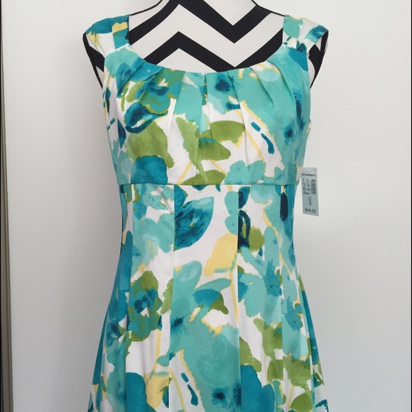 Dress - Picture 1 of 3