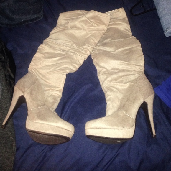 Size 8 tan heeled boots- worn twice