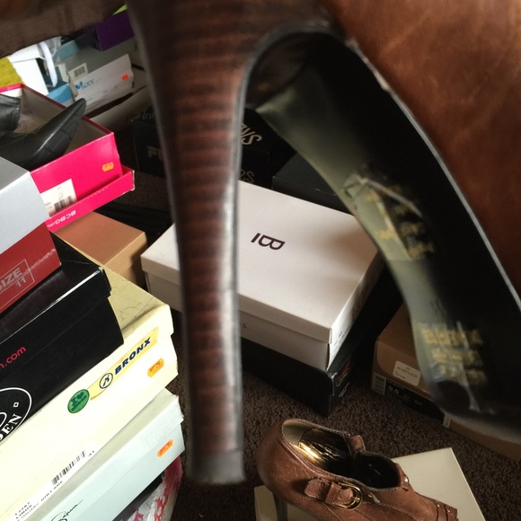 Chestnut Booties - Picture 4 of 4