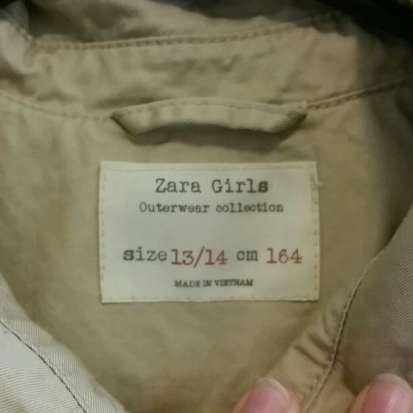 Trenchcoat - Picture 2 of 3