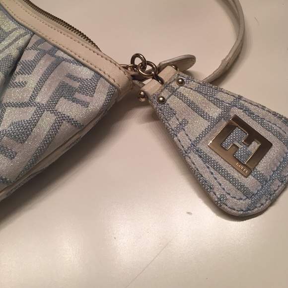 Sparkly Fendi handbag ๐๐๐ - Picture 2 of 5