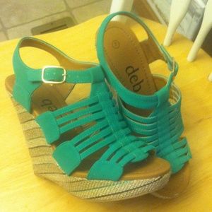 Teal wedges