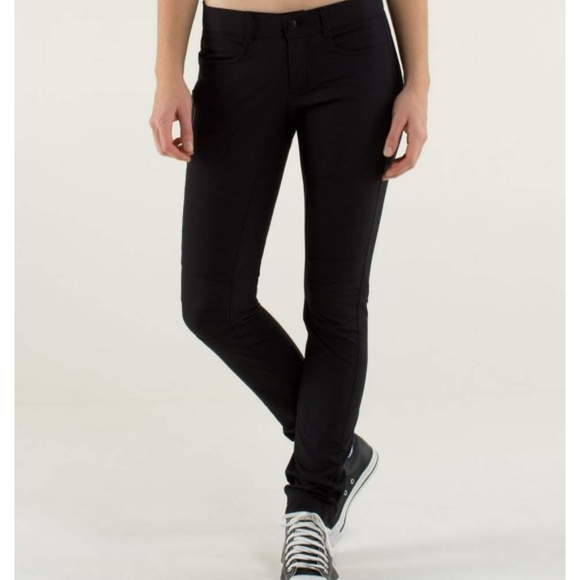 Lululemon Bust A Move pant, brand new.