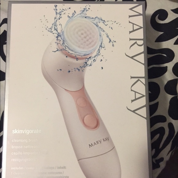 Mary Kay skinvigorate cleansing brush