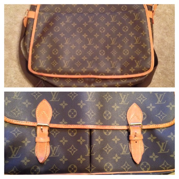 ❌SOLD❌Authentic Louis Vuitton Gibeciere GM - Picture 2 of 4