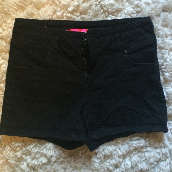 Comfy black high waisted shorts