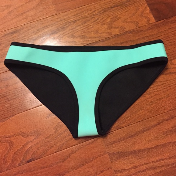Triangl Bikini Bottom