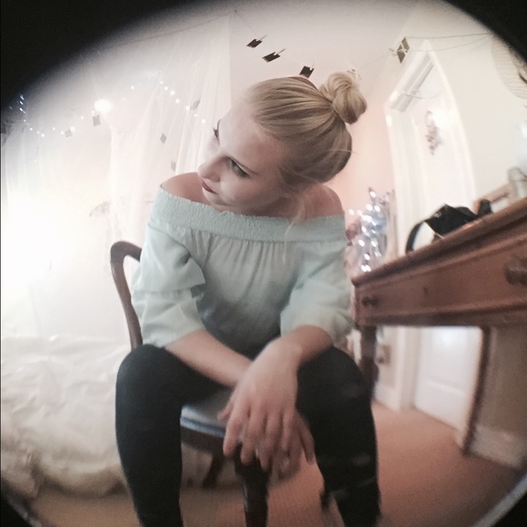 Blue cute top - Picture 3 of 4