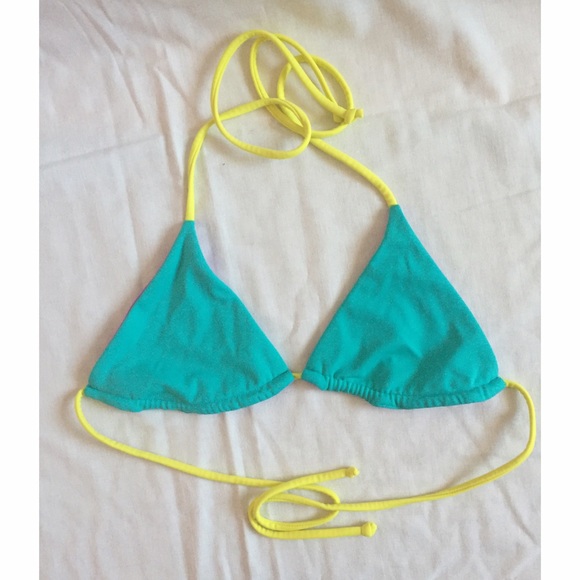 Reversible Triangle Top - Picture 2 of 4