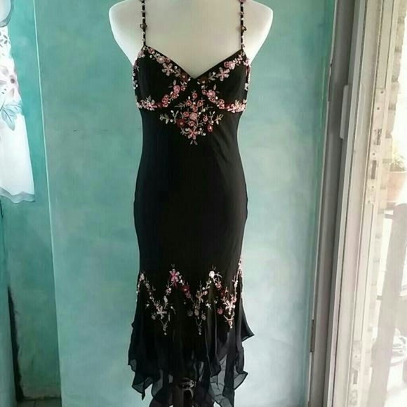 Floral scalloped black lined dress