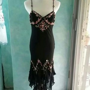 Floral scalloped black lined dress