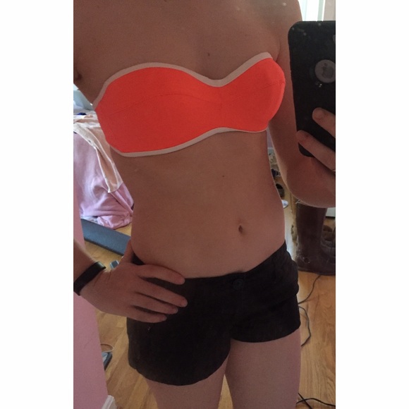 Bright Cupped Bandeau Top - Picture 3 of 3