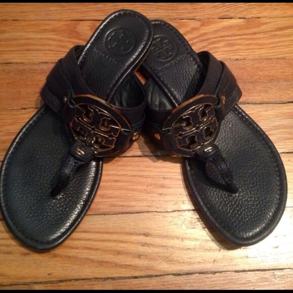 Tory burch Flats!!!