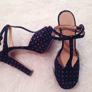 Zara Floral Platforms