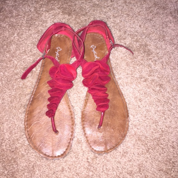 Ruffle sandals