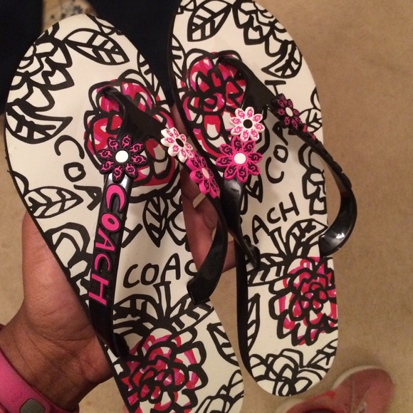 COACH SUMMER TIME SANDALS😍