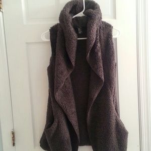 Furry free style grey vest