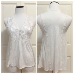 Pretty white elegant top