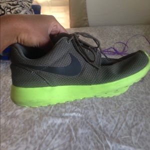Atomic Green Roshe Run