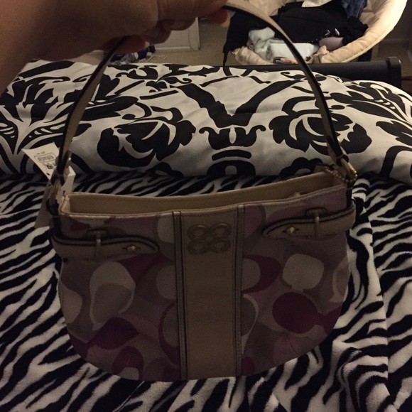 Purse - Picture 2 of 4
