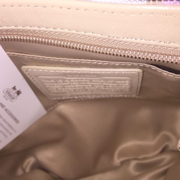 Purse - Picture 3 of 4