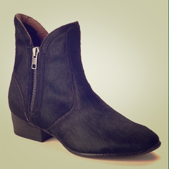 NEW In Box Seychelles Luck Penny Pony Hair Boots