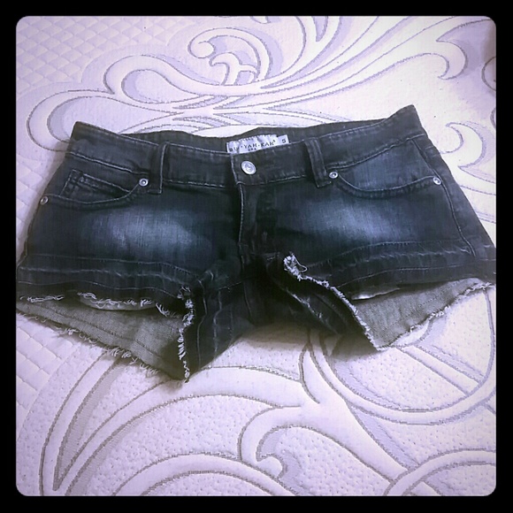 Bui yah Kah shorts nwt