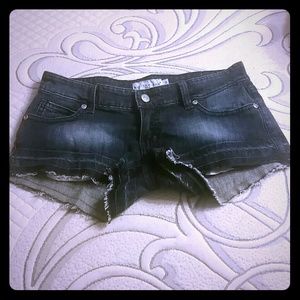 Bui yah Kah shorts nwt