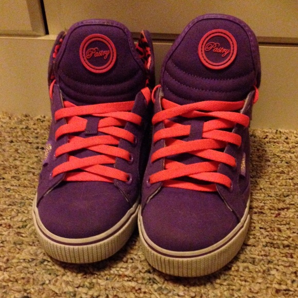 Hightop's! - Picture 2 of 4