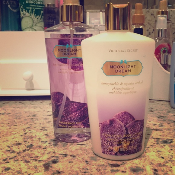 Victoria's Secret  mist & Lotion Moonlight Dream