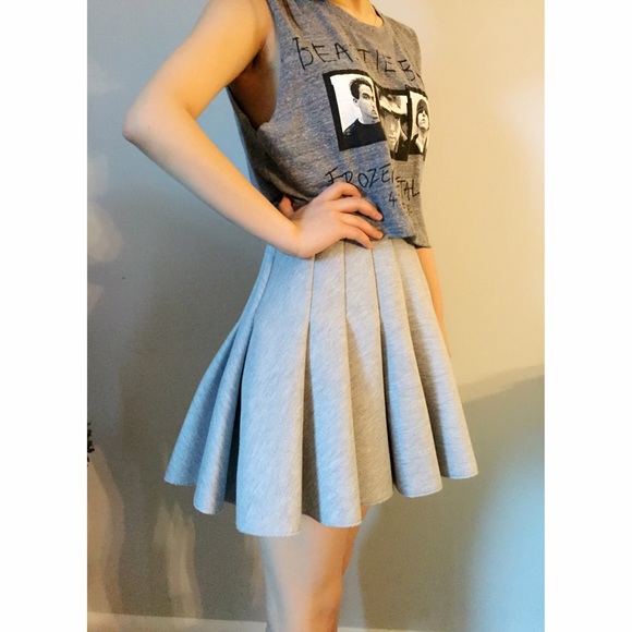 HM grey skirt