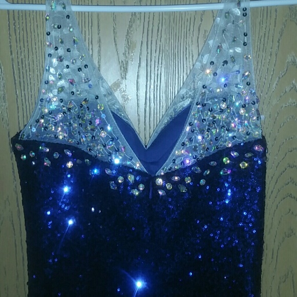 Prom dress - Picture 3 of 3