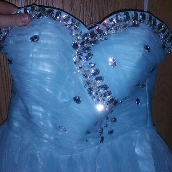 Prom/formal dress - Picture 1 of 4