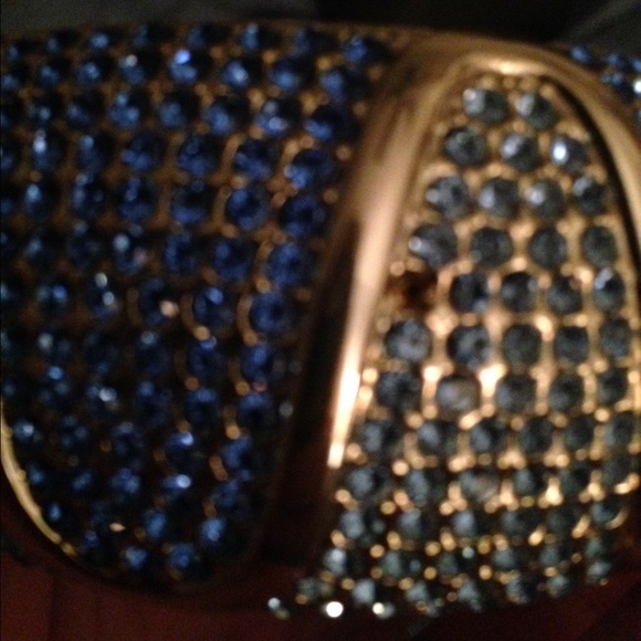 AKKAD Pavé Crystal Bangle Bracelet - blue - Picture 3 of 4