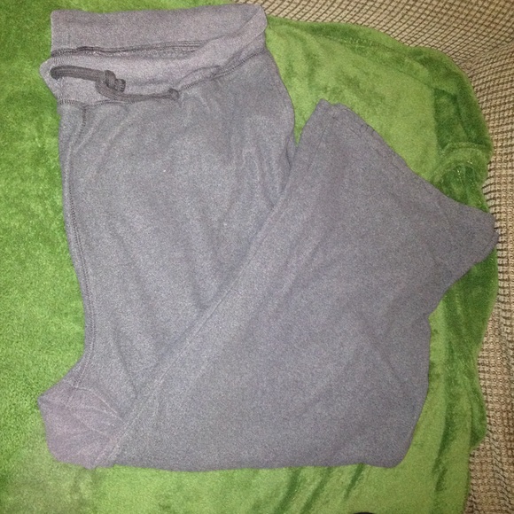 Capri sweatpants with stretch