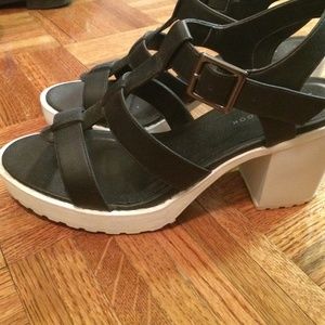 Gladiator platform sandal