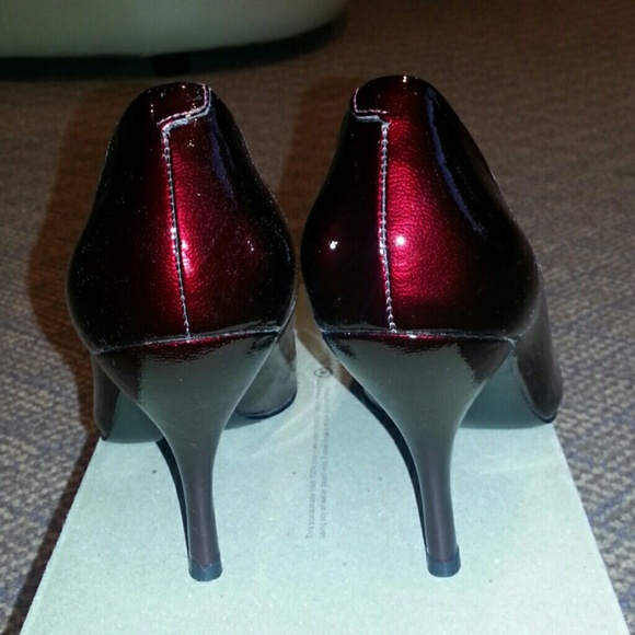 BCBG Patent Burgundy Red Pumps - Picture 2 of 4