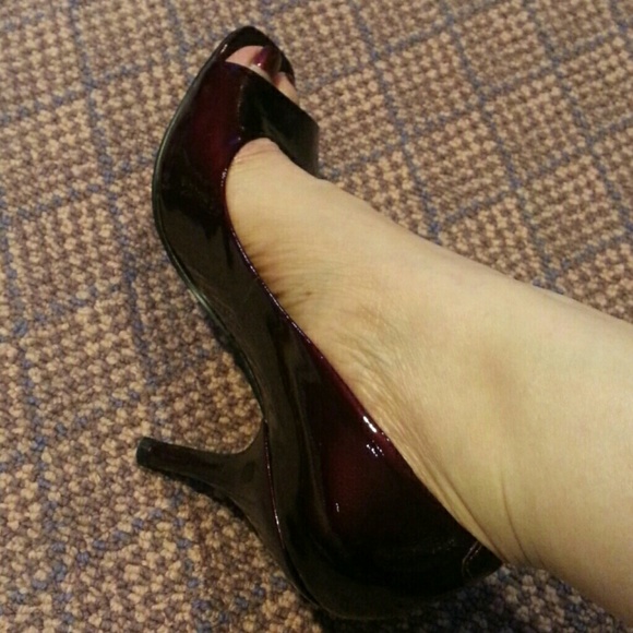 BCBG Patent Burgundy Red Pumps - Picture 3 of 4