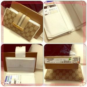 Gucci continental wallet.