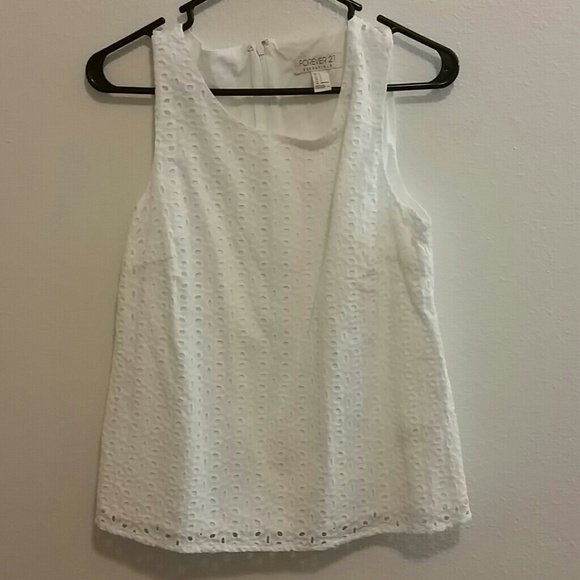 Crochet  top - Picture 1 of 3