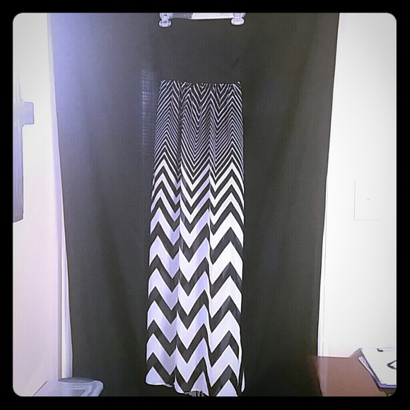 Precious chevron maxi dress