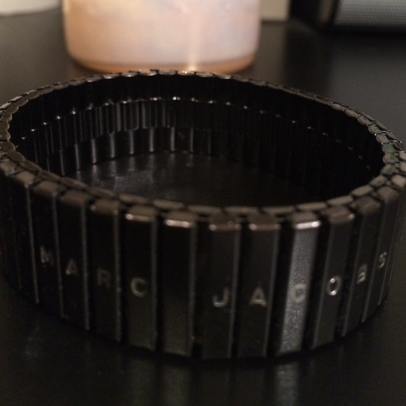 Black plated reversible Marc Jacobs bracelet