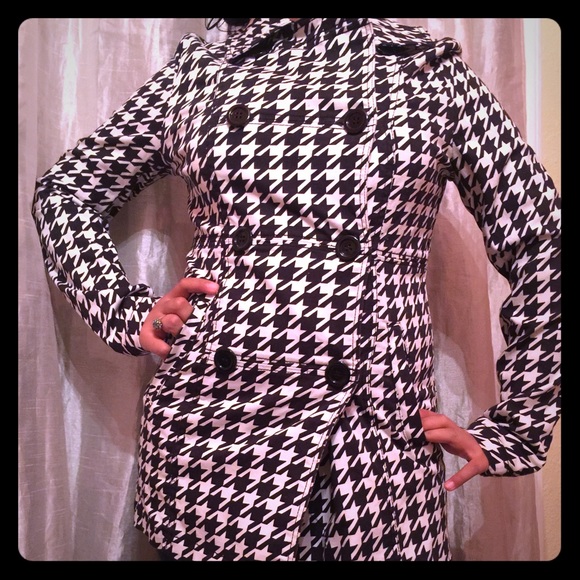 H&M Houndstooth woman's coat