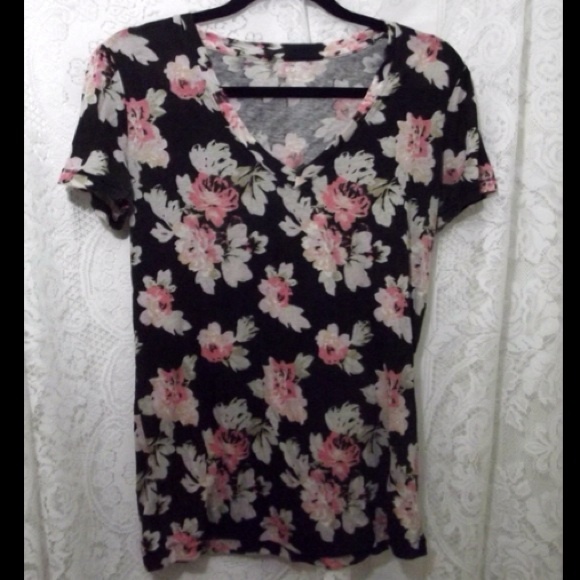 Urban Outfitters Black & Pink Floral V Neck