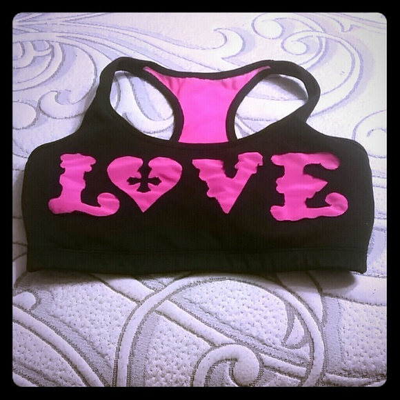 Cloth and mesh hybrid sports bra