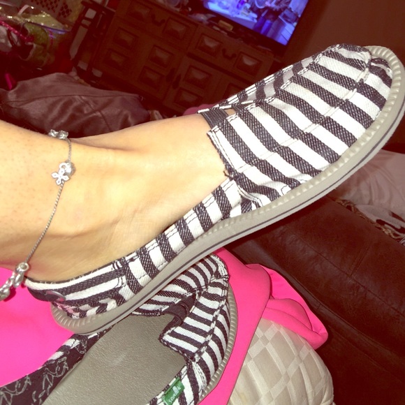Sanuk flats