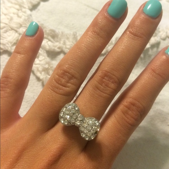 Bow Ring