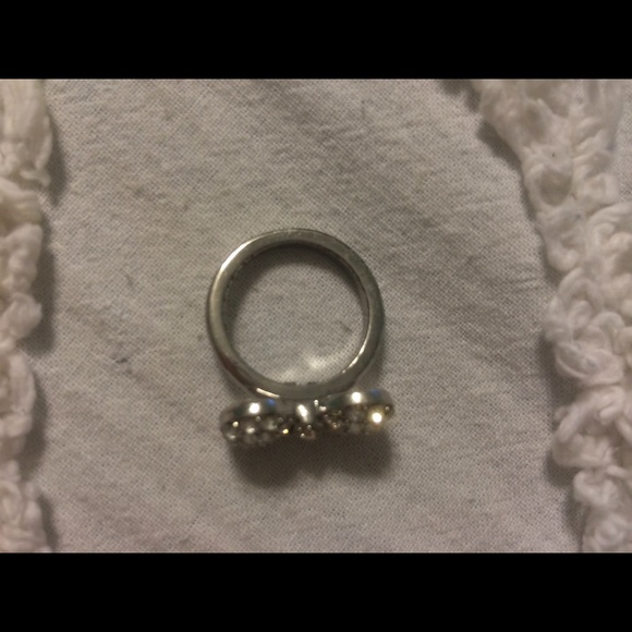 Bow Ring - Picture 4 of 4
